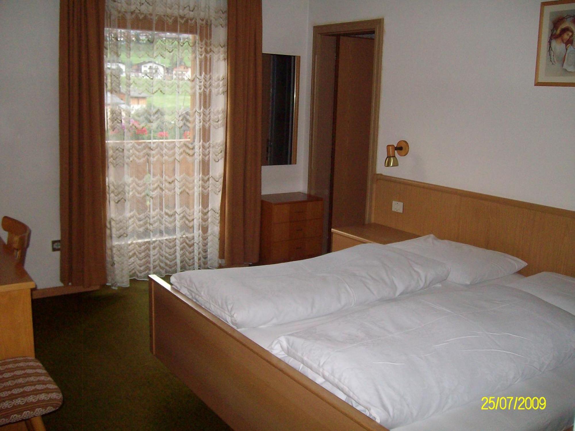 Bed and Breakfast Elmes Ла Вилла Экстерьер фото