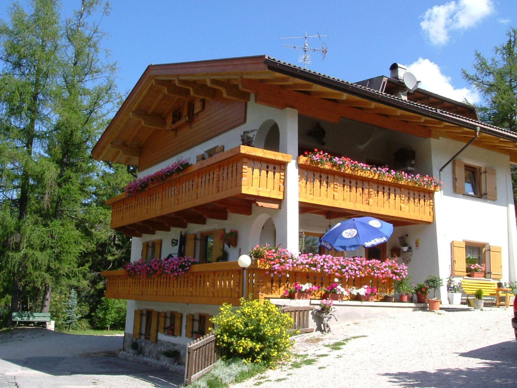 Bed and Breakfast Elmes Ла Вилла Экстерьер фото